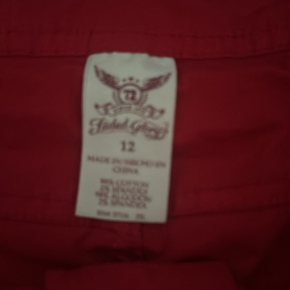 Cute stretchy red short shorts with zipper pockets& reg pockets front & back - Picture 5 of 6